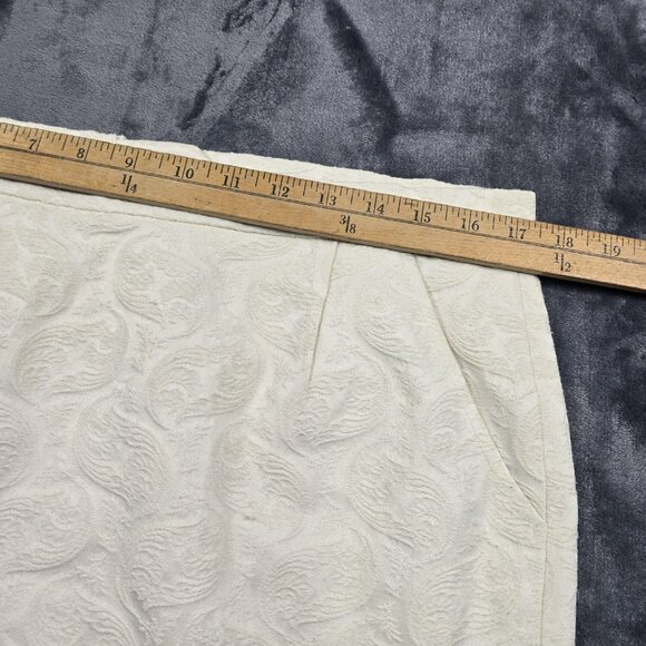 BCBGMAXAZRIA Skirt Suit Set Womens 12 White Paisley Textured Jacket Short Sleeve - Picture 12 of 16